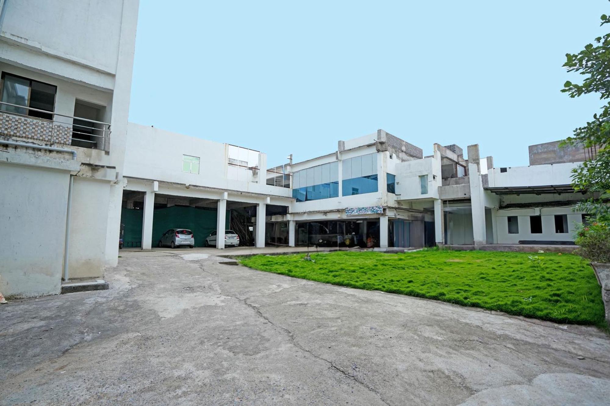 Hotel O Ss Palace Rāipur Extérieur photo