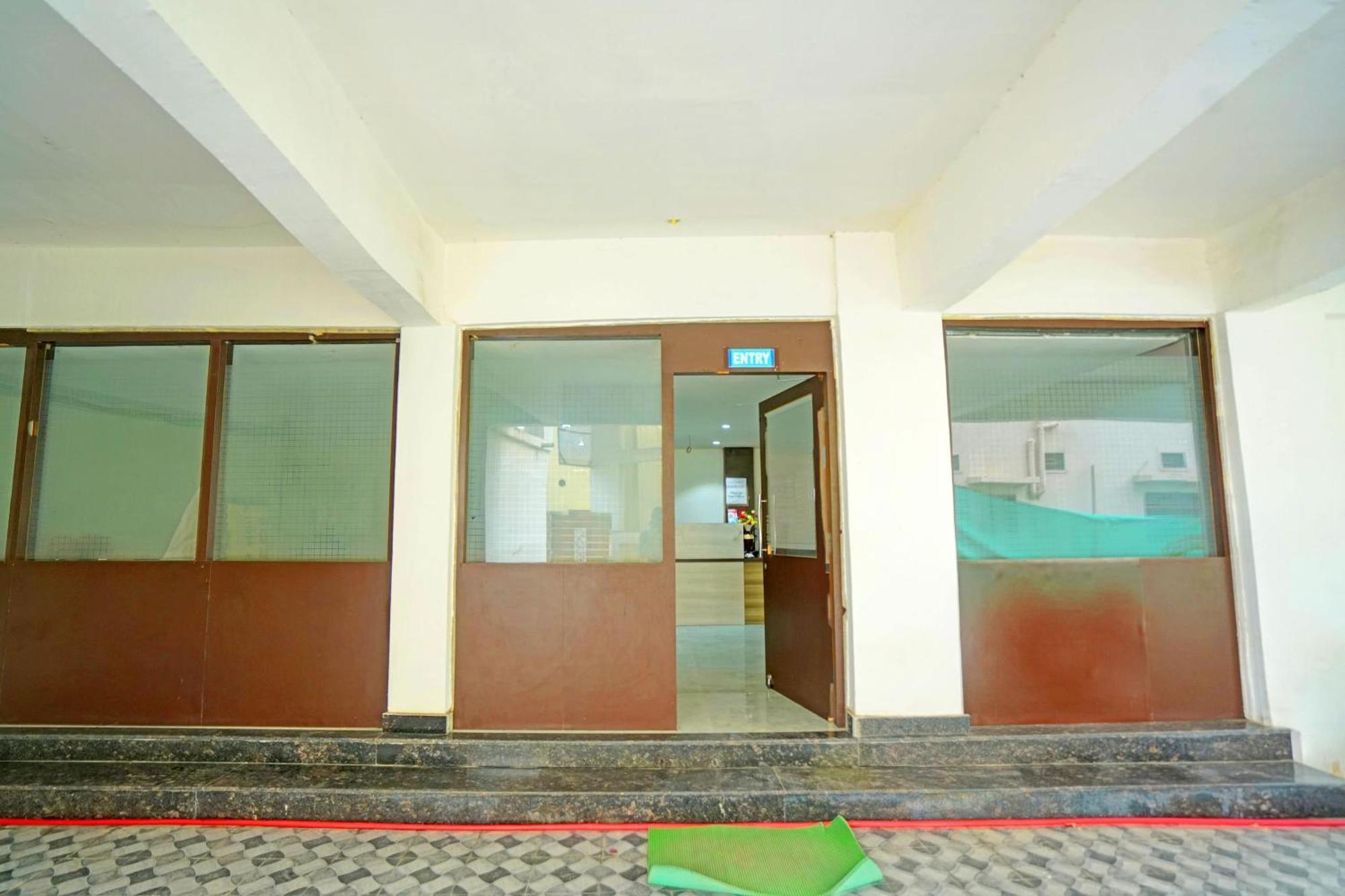 Hotel O Ss Palace Rāipur Extérieur photo