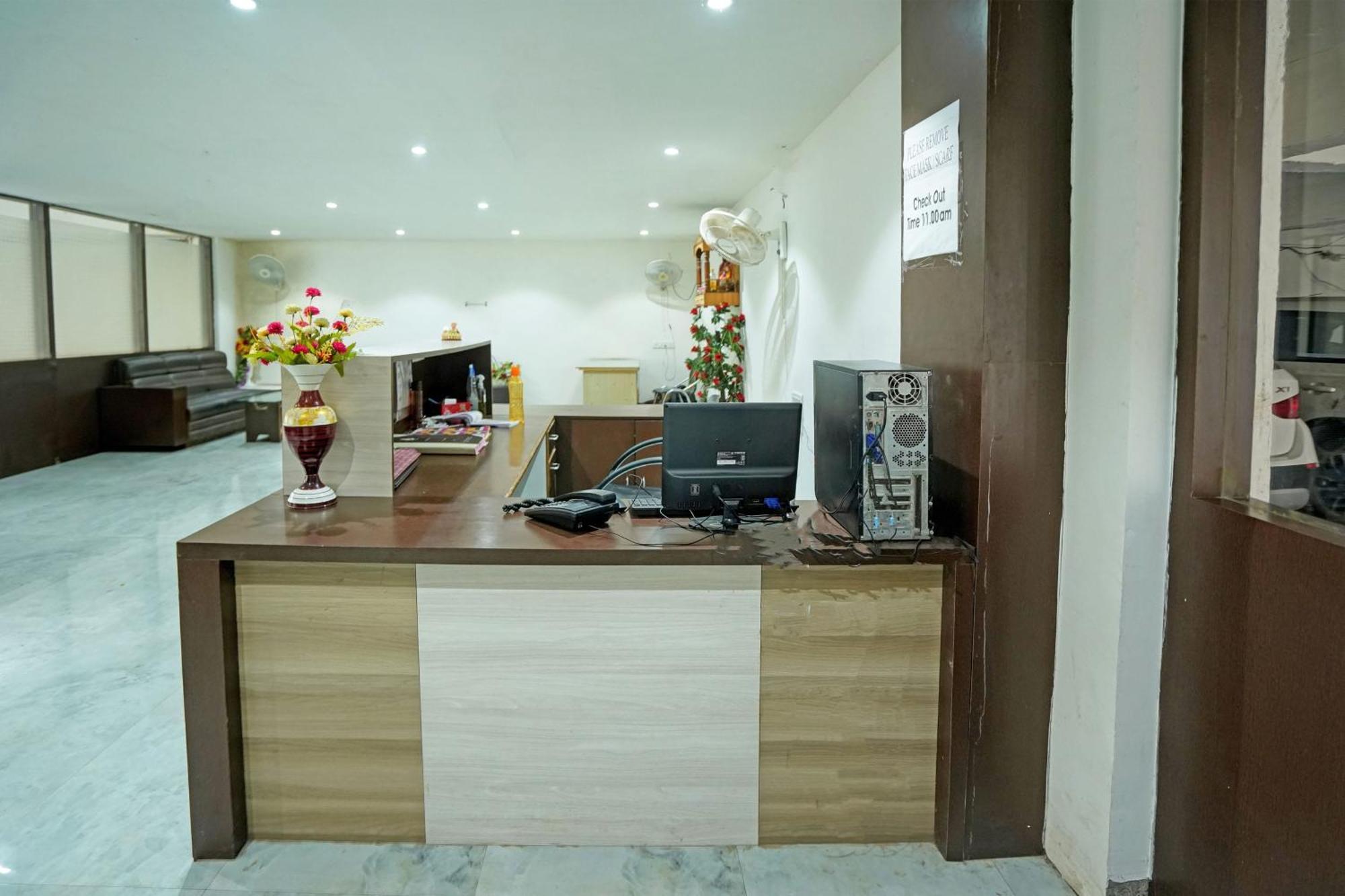 Hotel O Ss Palace Rāipur Extérieur photo
